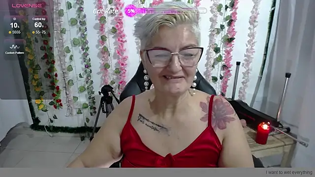 Snapshot of bety-cum2 chatting on 17, 12, 2024 bety-cum2 online show from 17, 12, 2024