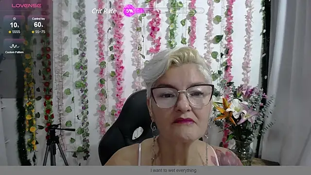 Snapshot of bety-cum2 chatting on 20, 12, 2024 bety-cum2 online show from 20, 12, 2024