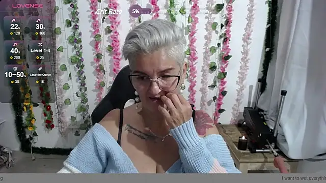Snapshot of bety-cum2 chatting on 4, 1, 2025 bety-cum2 online show from 4, 1, 2025