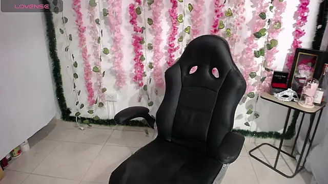 Snapshot of bety-cum2 chatting on 1, 3, 2025 bety-cum2 online show from 1, 3, 2025