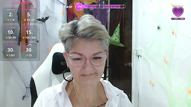Snapshot of bety-cum2 chatting on 15, 10, 2025 bety-cum2 online show from 15, 10, 2025