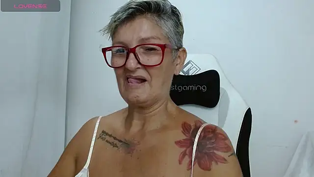 Snapshot of bety-cum2 chatting on 3, 6, 2026 bety-cum2 online show from 3, 6, 2026