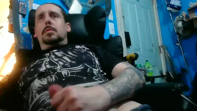 Snapshot of faded206 chatting on 30, 4, 2026 faded206 online show from 30, 4, 2026