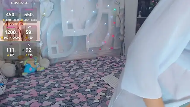 mooncandygirl online show from 3, 1, 2025