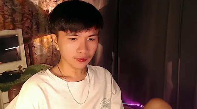 Snapshot of Sexy_Handsome_Drex chatting on 12, 2, 2025 Sexy Handsome Drex online show from 12, 2, 2025