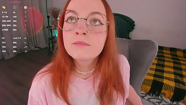 Snapshot of Alice_CutePerv chatting on 22, 11, 2025 Alice CutePerv online show from 22, 11, 2025