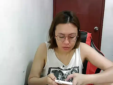 Snapshot of crizzybel chatting on 13, 2, 2025 crizzybel online show from 13, 2, 2025