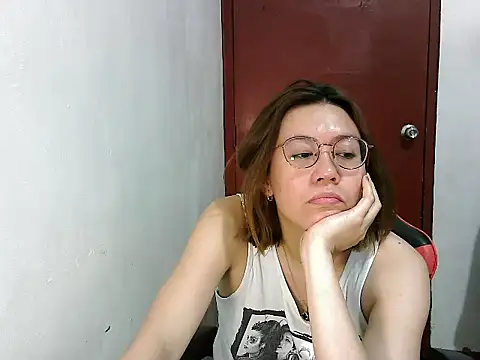 Snapshot of crizzybel chatting on 14, 2, 2025 crizzybel online show from 14, 2, 2025