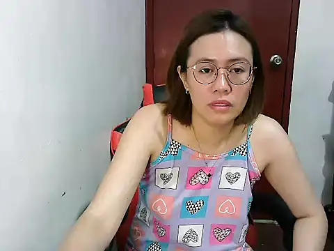 Snapshot of crizzybel chatting on 14, 2, 2025 crizzybel online show from 14, 2, 2025
