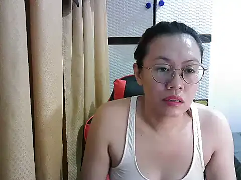 Snapshot of crizzybel chatting on 28, 10, 2025 crizzybel online show from 28, 10, 2025