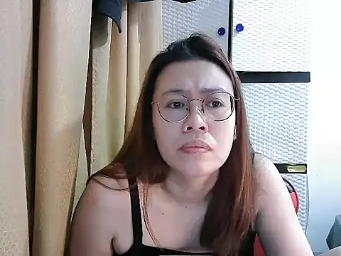 Snapshot of crizzybel chatting on 6, 11, 2025 crizzybel online show from 6, 11, 2025