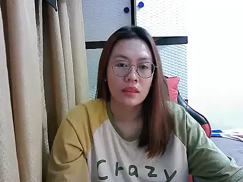 Snapshot of crizzybel chatting on 18, 11, 2025 crizzybel online show from 18, 11, 2025