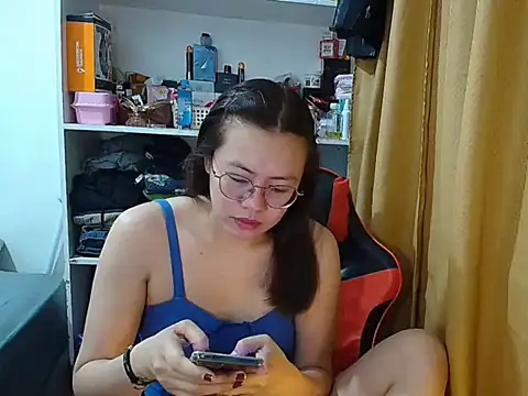 Snapshot of crizzybel chatting on 18, 12, 2025 crizzybel online show from 18, 12, 2025