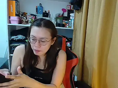 Snapshot of crizzybel chatting on 19, 12, 2025 crizzybel online show from 19, 12, 2025