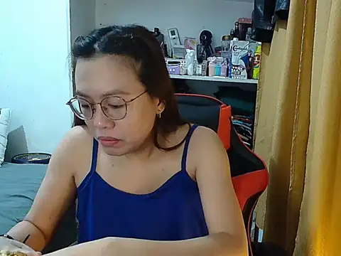 Snapshot of crizzybel chatting on 10, 2, 2026 crizzybel online show from 10, 2, 2026