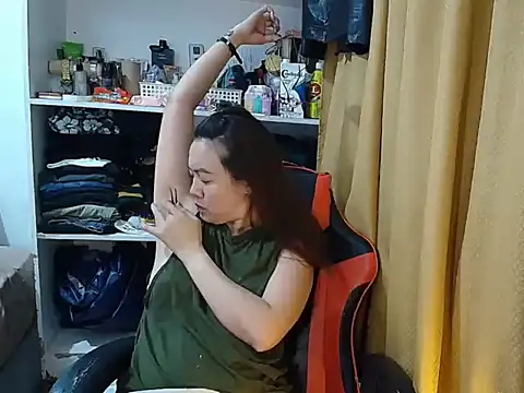 Snapshot of crizzybel chatting on 19, 2, 2026 crizzybel online show from 19, 2, 2026