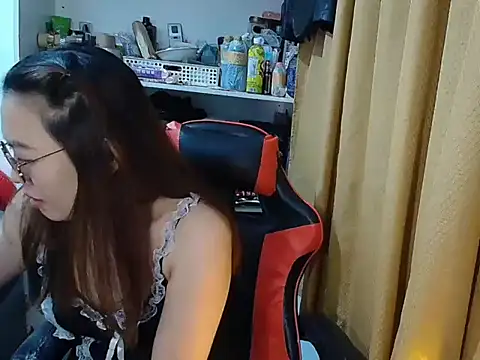 Snapshot of crizzybel chatting on 2, 3, 2026 crizzybel online show from 2, 3, 2026