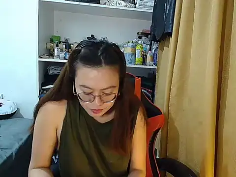 Snapshot of crizzybel chatting on 5, 3, 2026 crizzybel online show from 5, 3, 2026