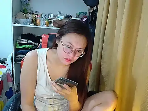 Snapshot of crizzybel chatting on 13, 4, 2026 crizzybel online show from 13, 4, 2026