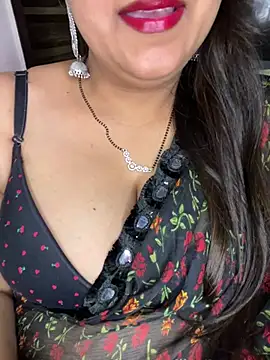 Zoya Varma004 online show from 28, 3, 2026