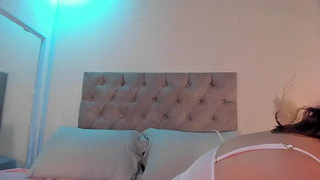 isa kiss online show from 2, 2, 2026