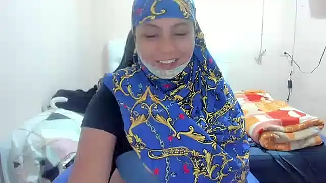 Leylafourniert online show from 28, 12, 2024