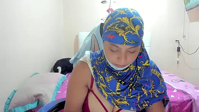 Leylafourniert online show from 10, 3, 2025