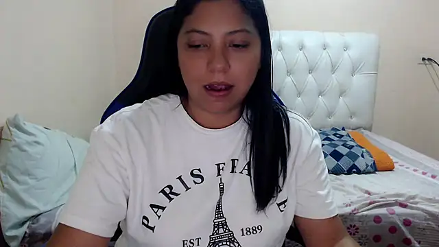 Leylafourniert online show from 9, 11, 2025