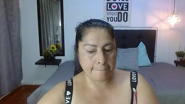 Keyla01  online show from 6, 2, 2026