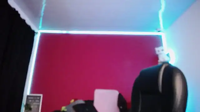 lulubigtitts1 online show from 3, 1, 2025