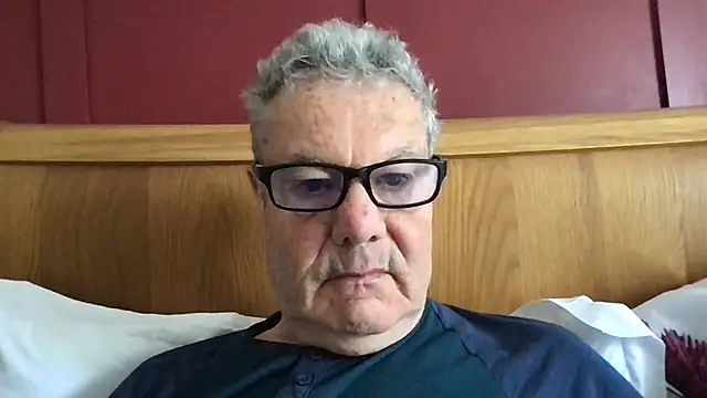 Snapshot of Oldpistolpete chatting on 5, 5, 2026 Oldpistolpete online show from 5, 5, 2026