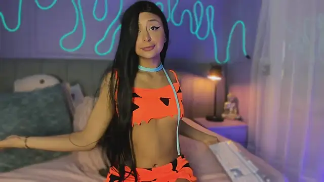 Sofly s online show from 9, 10, 2025