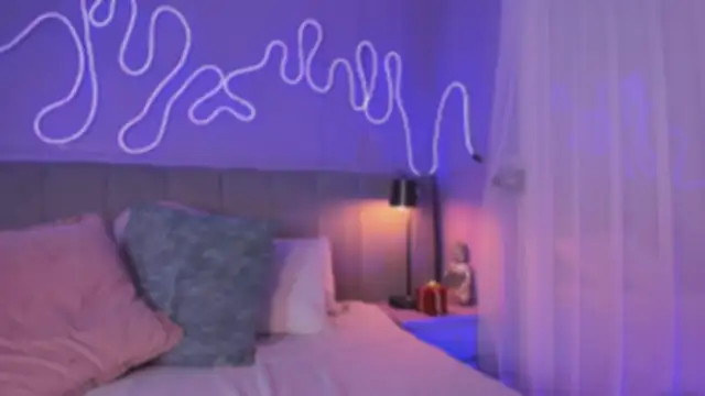 Sofly s online show from 28, 11, 2025