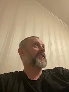 Snapshot of GHsveter chatting on 8, 4, 2026 GHsveter online show from 8, 4, 2026