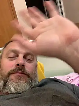 Snapshot of GHsveter chatting on 14, 5, 2026 GHsveter online show from 14, 5, 2026