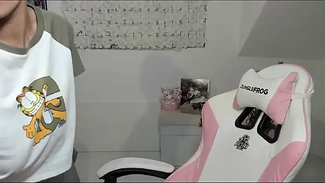 Snapshot of MacDelice chatting on 3, 12, 2024 MacDelice online show from 3, 12, 2024