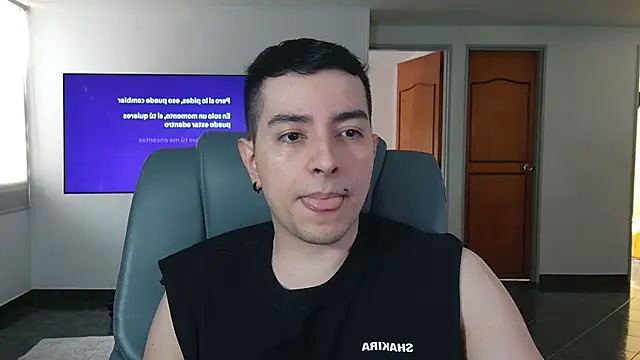 Snapshot of Jhoan_saenz chatting on 12, 11, 2025 Jhoan saenz online show from 12, 11, 2025