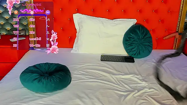 VallerieJones online show from 19, 2, 2025