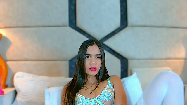 April Cutee online show from 13, 1, 2025