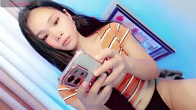 amomentoflust69 online show from 4, 6, 2026