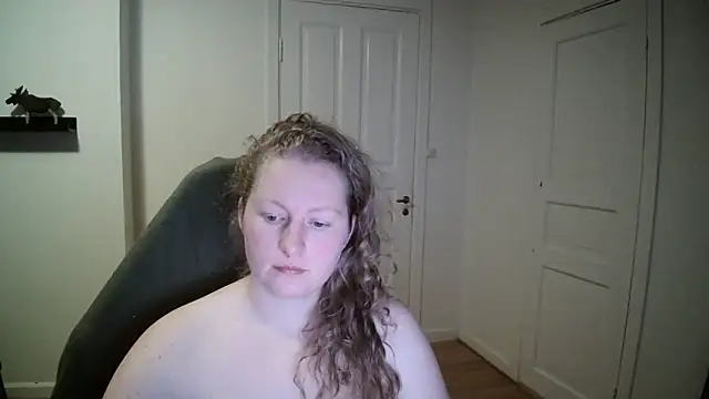Girlnina-1995 online show from 2, 12, 2024