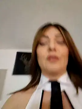 AryaSummersReal online show from 6, 10, 2025