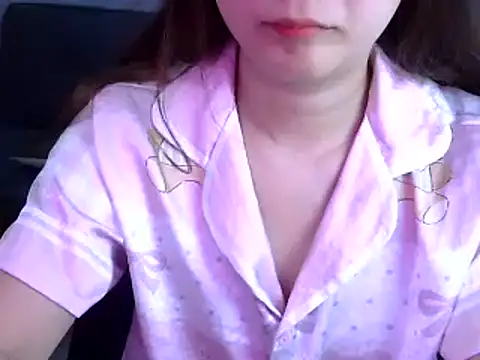 Snapshot of Bee_2k chatting on 28, 4, 2026 Bee 2k online show from 28, 4, 2026