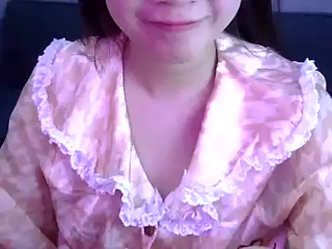 Snapshot of Bee_2k chatting on 18, 6, 2026 Bee 2k online show from 18, 6, 2026