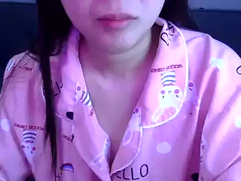 Snapshot of Bee_2k chatting on 2, 7, 2026 Bee 2k online show from 2, 7, 2026
