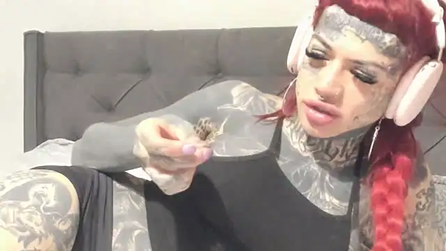 Snapshot of tamarapervert chatting on 27, 2, 2026 tamarapervert online show from 27, 2, 2026