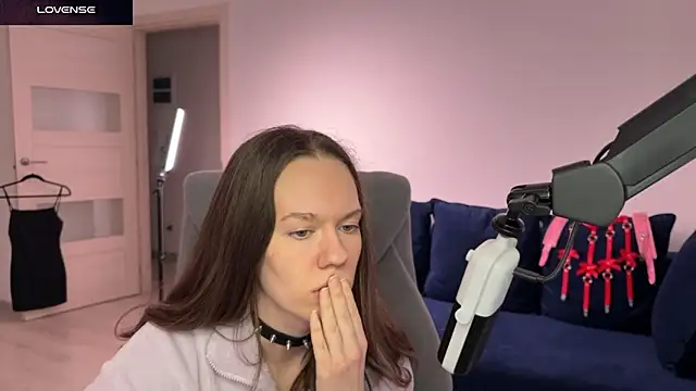 Snapshot of DivineBite chatting on 31, 1, 2026 DivineBite online show from 31, 1, 2026