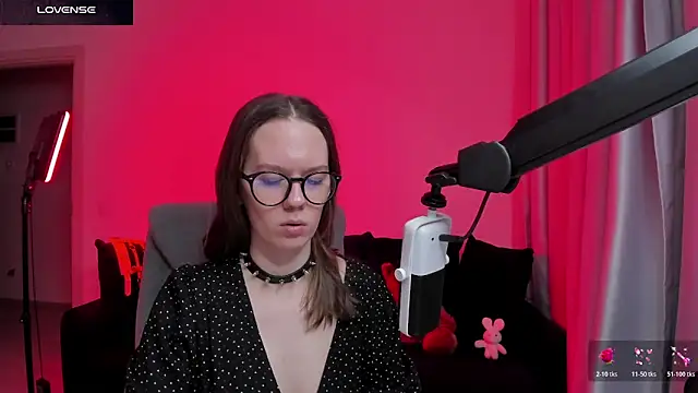 Snapshot of DivineBite chatting on 10, 2, 2026 DivineBite online show from 10, 2, 2026