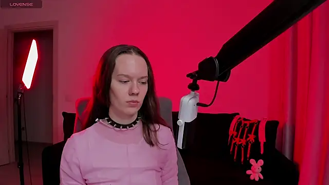 Snapshot of DivineBite chatting on 14, 2, 2026 DivineBite online show from 14, 2, 2026