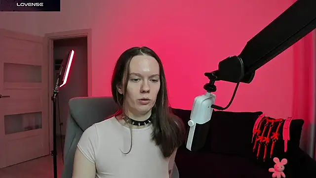 Snapshot of DivineBite chatting on 17, 2, 2026 DivineBite online show from 17, 2, 2026